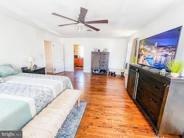2460 BUTTONWOOD DR, Vineland, NJ 08361