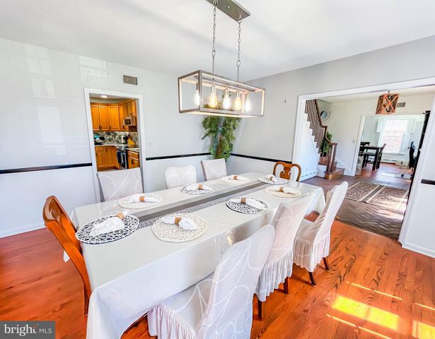 2460 BUTTONWOOD DR, Vineland, NJ 08361