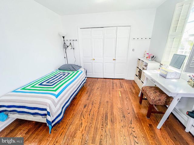 2460 BUTTONWOOD DR, Vineland, NJ 08361