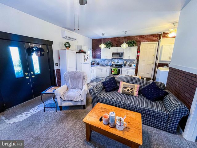 2460 BUTTONWOOD DR, Vineland, NJ 08361