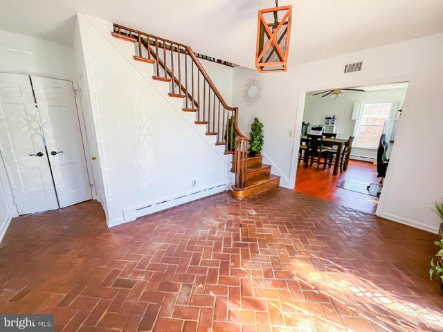 2460 BUTTONWOOD DR, Vineland, NJ 08361