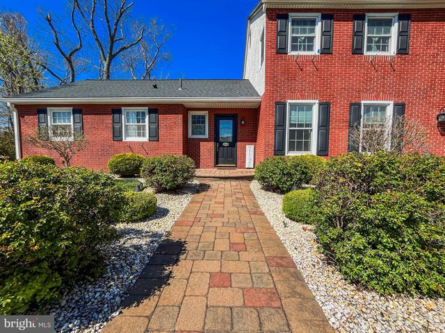 2460 BUTTONWOOD DR, Vineland, NJ 08361
