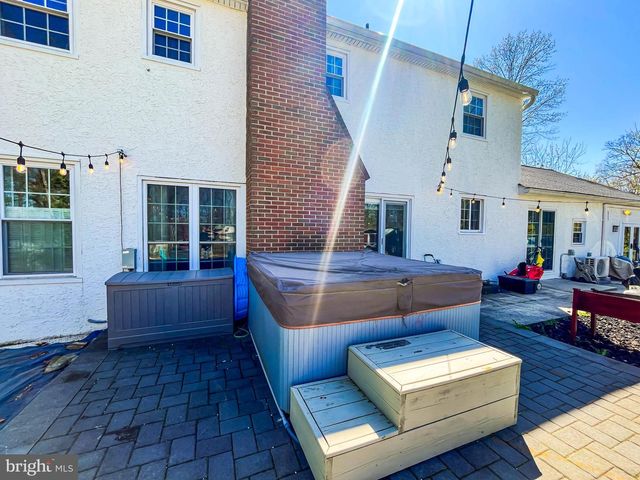 2460 BUTTONWOOD DR, Vineland, NJ 08361