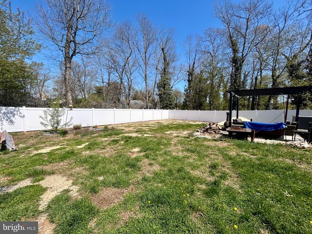 2460 BUTTONWOOD DR, Vineland, NJ 08361