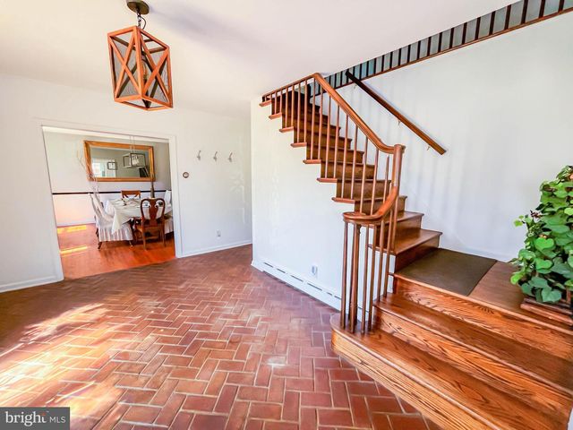 2460 BUTTONWOOD DR, Vineland, NJ 08361
