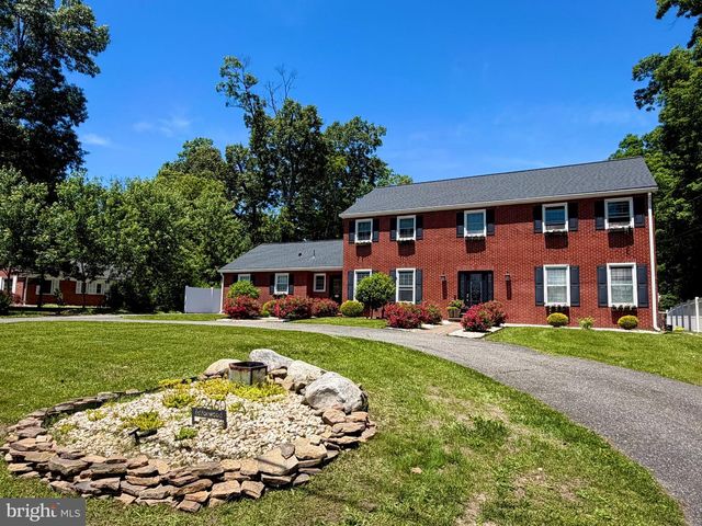 2460 BUTTONWOOD DR, Vineland, NJ 08361