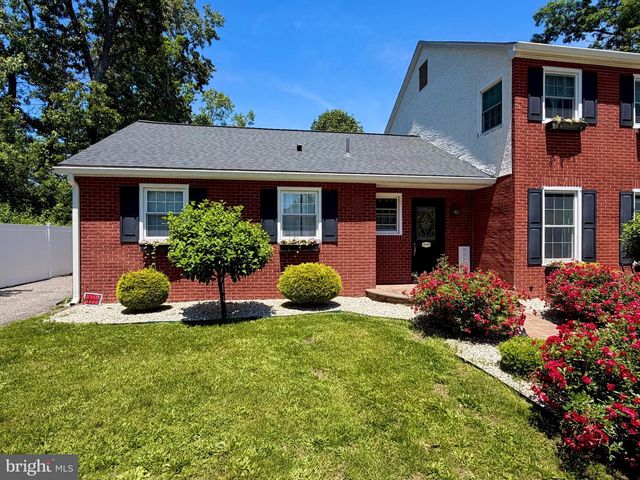 2460 BUTTONWOOD DR, Vineland, NJ 08361