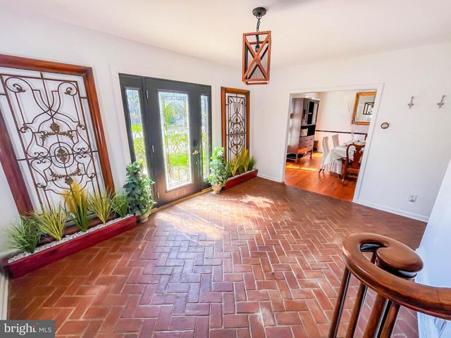 2460 BUTTONWOOD DR, Vineland, NJ 08361