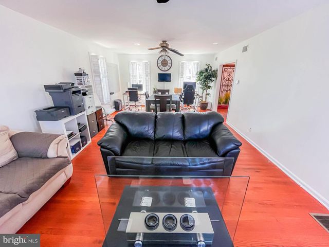 2460 BUTTONWOOD DR, Vineland, NJ 08361