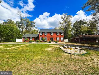 2460 BUTTONWOOD DR, Vineland, NJ 08361