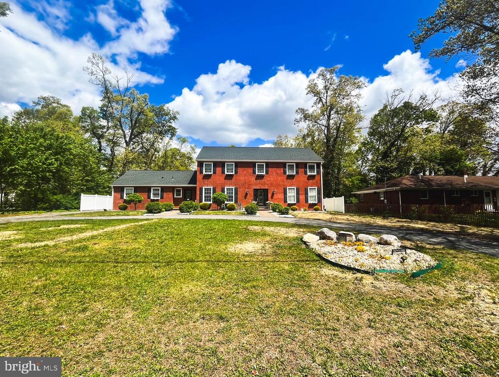2460 BUTTONWOOD DR, Vineland, NJ 08361