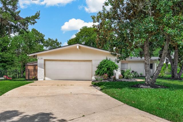 514 S Shadowbend Avenue, Friendswood, TX 77546