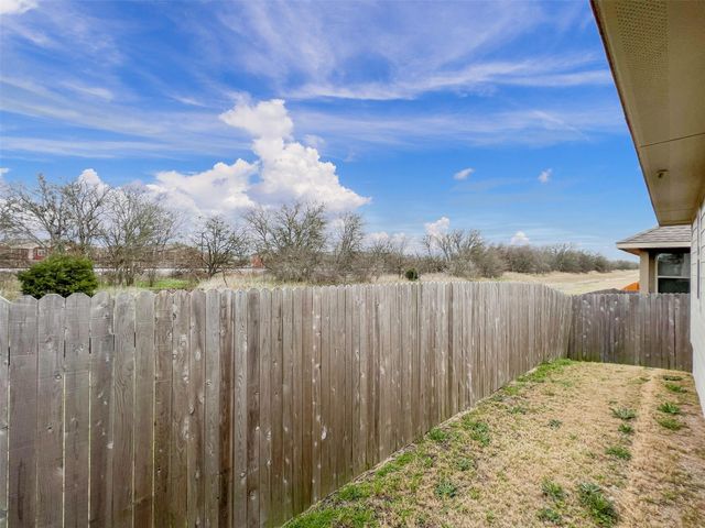 818 Silo ST, San Marcos, TX 78666