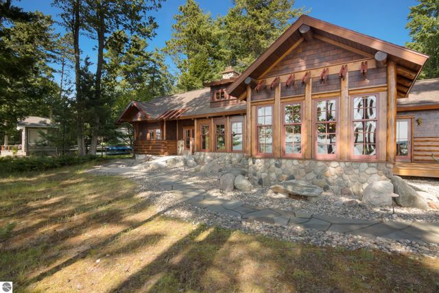 8739 Skegemog Point Road, Williamsburg, MI 49690