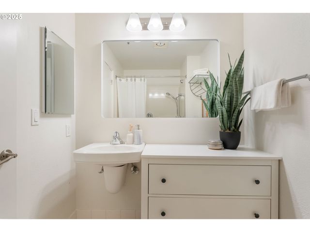 1500 Sw PARK Ave 104, Portland, OR 97201