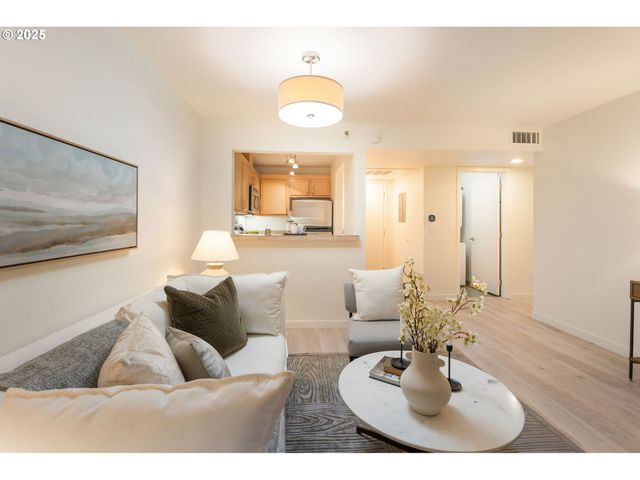 1500 Sw PARK Ave 104, Portland, OR 97201