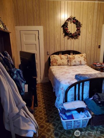 100 Main Street, Starbuck, WA 99359