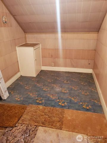 100 Main Street, Starbuck, WA 99359