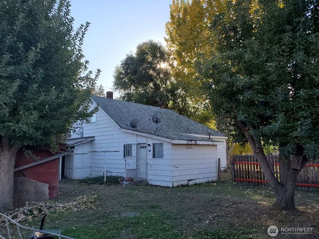 100 Main Street, Starbuck, WA 99359