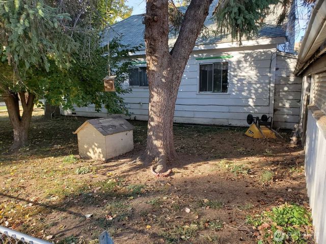 100 Main Street, Starbuck, WA 99359