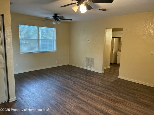 7184 Catalina Street, Spring Hill, FL 34606