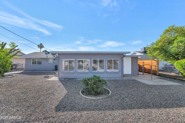 10126 W DESERT HILLS Drive, Sun City, AZ 85351