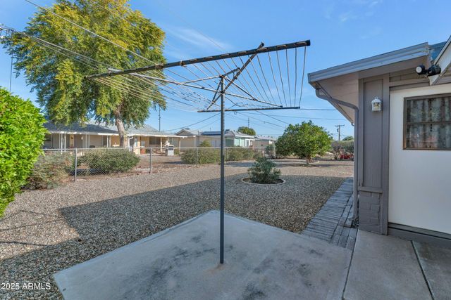 10126 W DESERT HILLS Drive, Sun City, AZ 85351