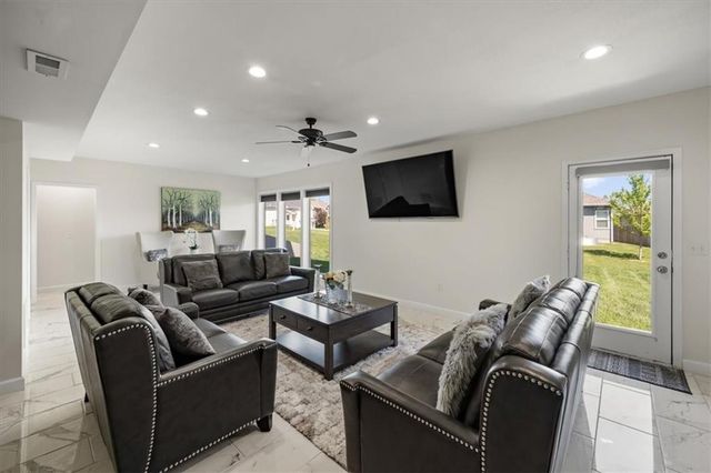 9419 N Bell Street, Kansas City, MO 64155