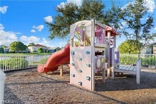 2061 Cape Heather CIR, Cape Coral, FL 33991