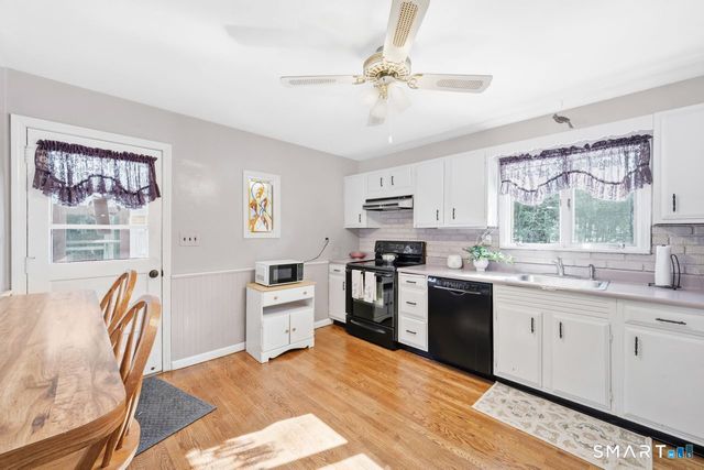 59 Birdsview Avenue, New Hartford, CT 06057