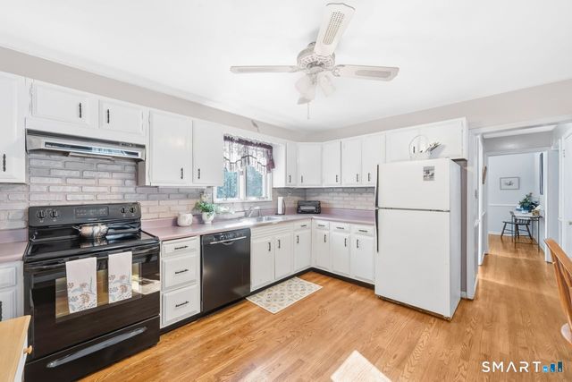 59 Birdsview Avenue, New Hartford, CT 06057