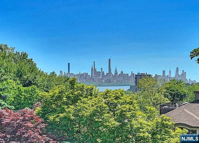 1538 River Road 5, Edgewater, NJ 07020