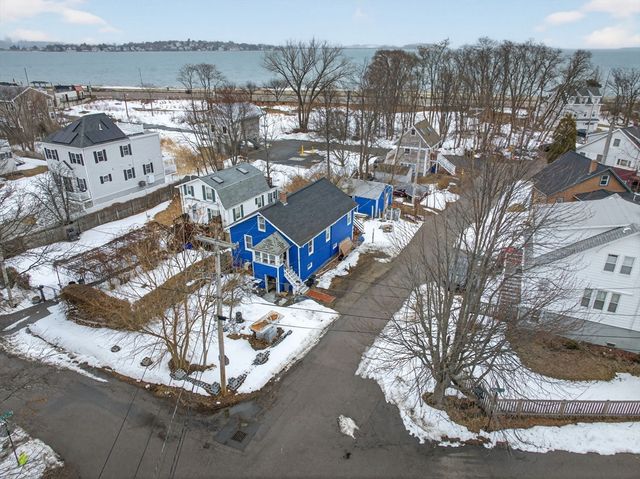 11 Cleaves St, Quincy, MA 02171