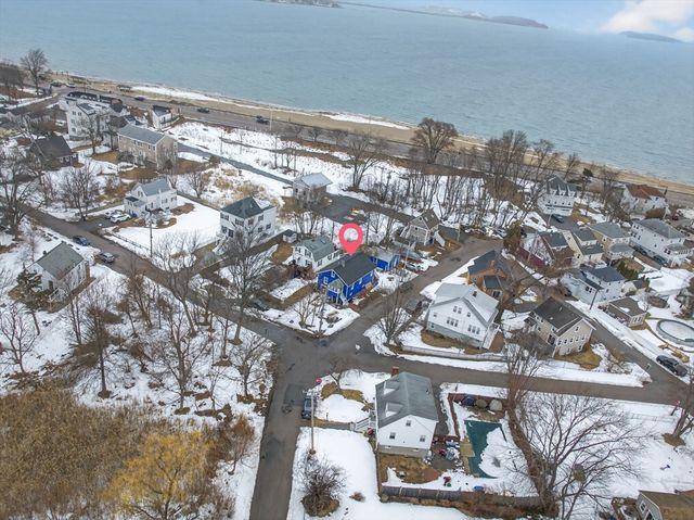 11 Cleaves St, Quincy, MA 02171