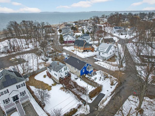 11 Cleaves St, Quincy, MA 02171