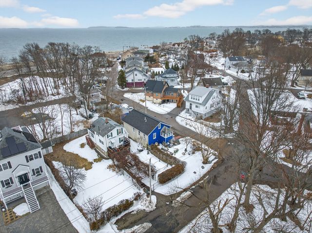 11 Cleaves St, Quincy, MA 02171