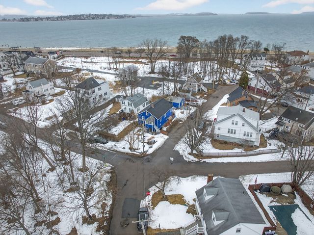 11 Cleaves St, Quincy, MA 02171