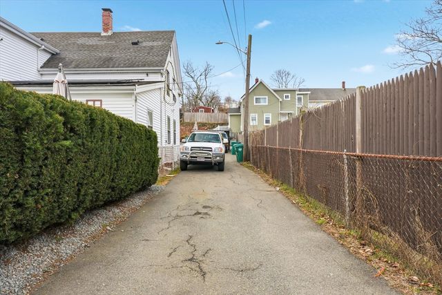 120-124 Sheridan St, Lynn, MA 01902