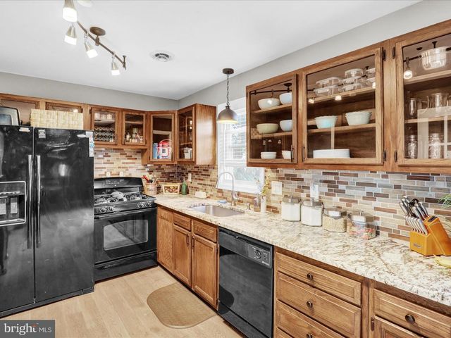 409 WASHINGTON BLVD, Womelsdorf, PA 19567
