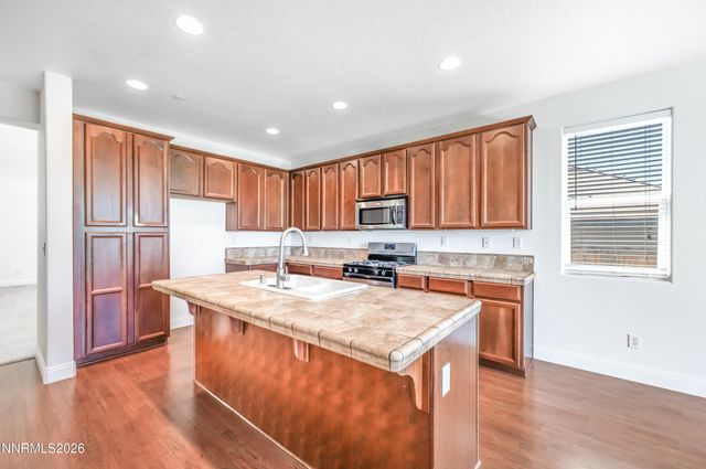 5433 Desertstone Drive, Sparks, NV 89436
