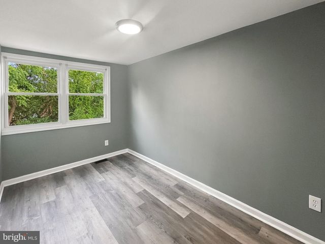 3233 KESSLER RD, Halethorpe, MD 21227