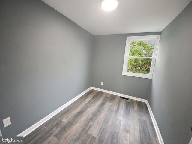 3233 KESSLER RD, Halethorpe, MD 21227