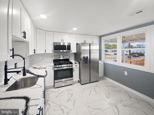 3233 KESSLER RD, Halethorpe, MD 21227