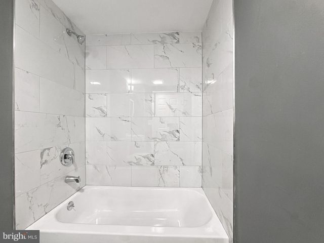 3233 KESSLER RD, Halethorpe, MD 21227