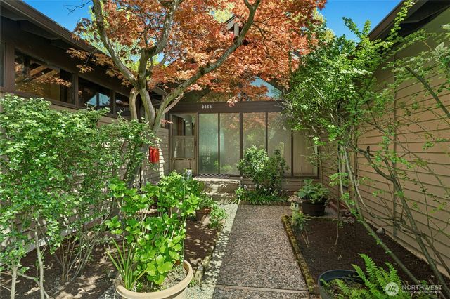 2258 40th Avenue E, Seattle, WA 98112