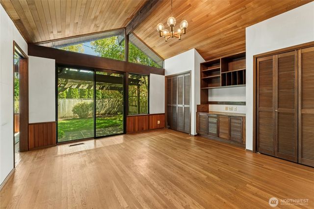 2258 40th Avenue E, Seattle, WA 98112