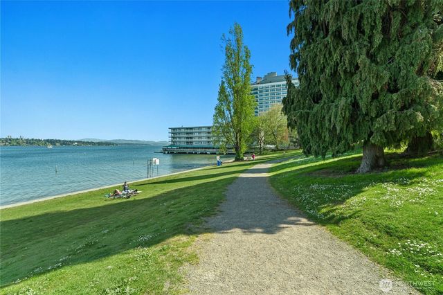 2258 40th Avenue E, Seattle, WA 98112