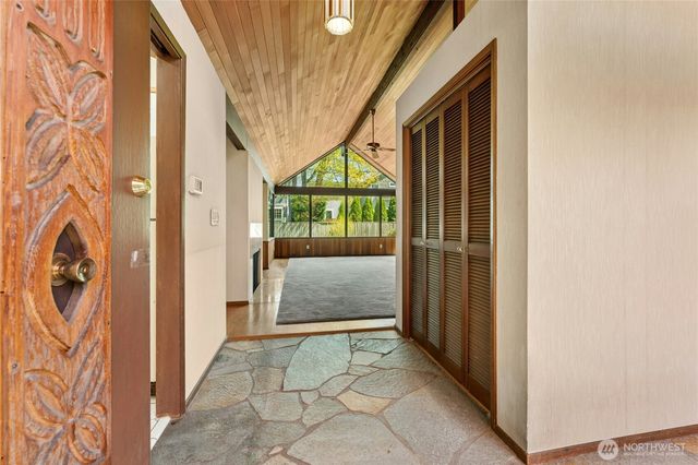 2258 40th Avenue E, Seattle, WA 98112