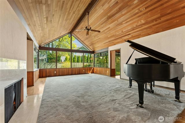 2258 40th Avenue E, Seattle, WA 98112