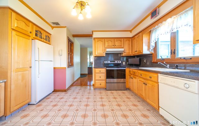 68 Pleasant View Drive, Middletown, CT 06457